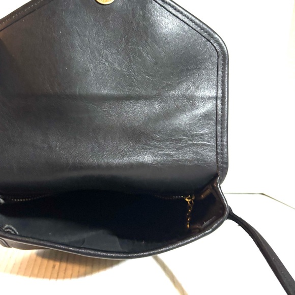 Coach Megan vintage Elegant Black Leather Crossbody Bag - Picture 5 of 6